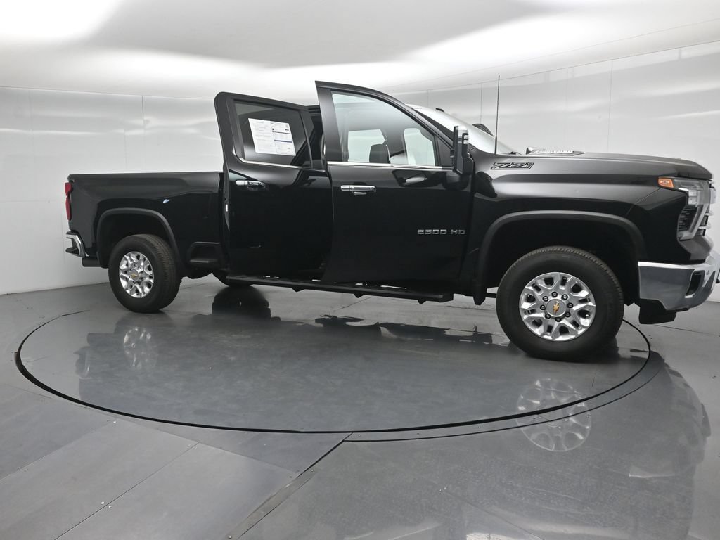 Used 2024 Chevrolet Silverado 2500 LTZ w/ LTZ Convenience Package AWD/4WD image 35
