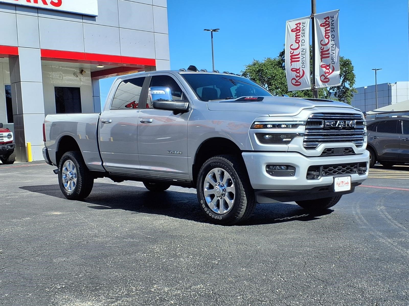 Used 2026 RAM 2500 Laramie AWD/4WD image 4