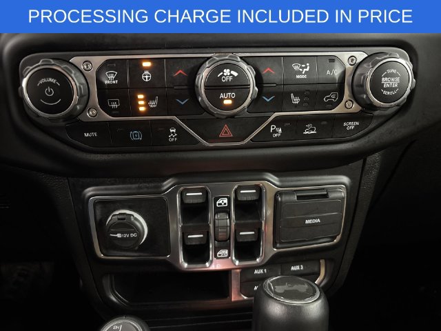 Used 2021 Jeep Wrangler Unlimited Sahara w/ Cold Weather Group AWD/4WD image 10