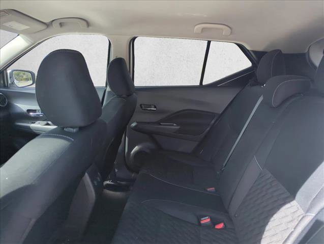 Used 2022 Nissan Kicks SV image 17