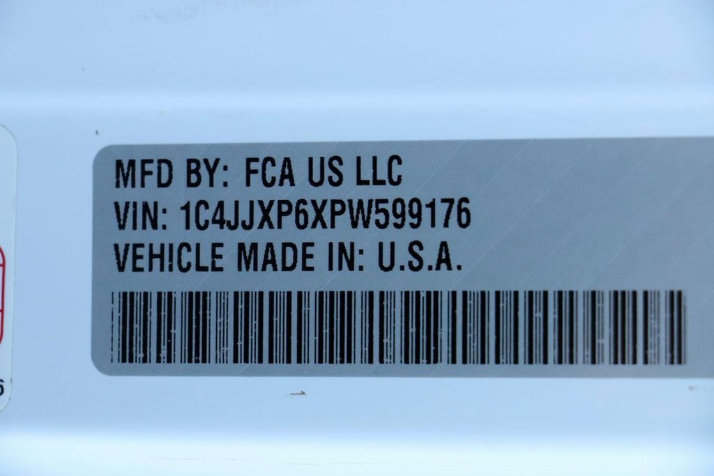 Used 2023 Jeep Wrangler Unlimited Sahara w/ Cold Weather Group image 37