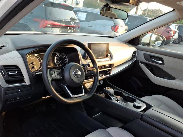 Used 2023 Nissan Rogue SV image 9