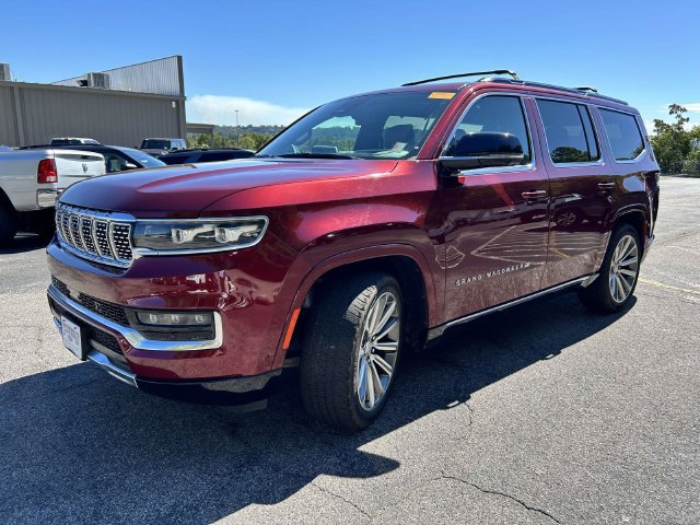 Used 2023 Jeep Grand Wagoneer Series II AWD/4WD image 11