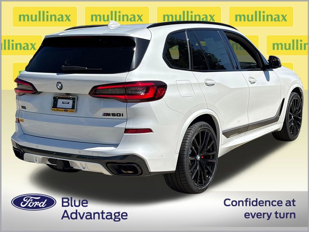 Used 2022 BMW X5 M50i AWD/4WD image 4