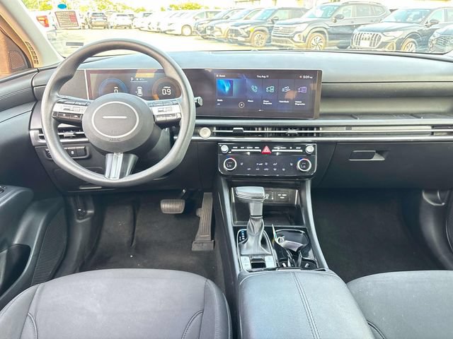 Used 2025 Hyundai Tucson SEL AWD/4WD image 13