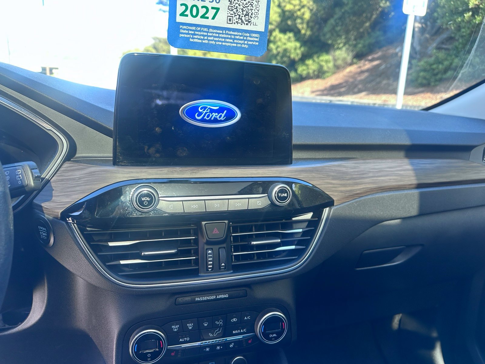Certified 2020 Ford Escape Titanium AWD/4WD image 12