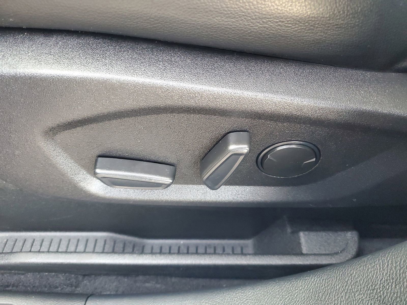 Certified 2022 Ford Edge SEL w/ Convenience Package image 19