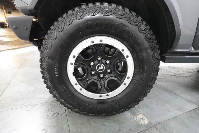 Certified 2024 Ford Bronco Badlands w/ Sasquatch Package AWD/4WD image 33