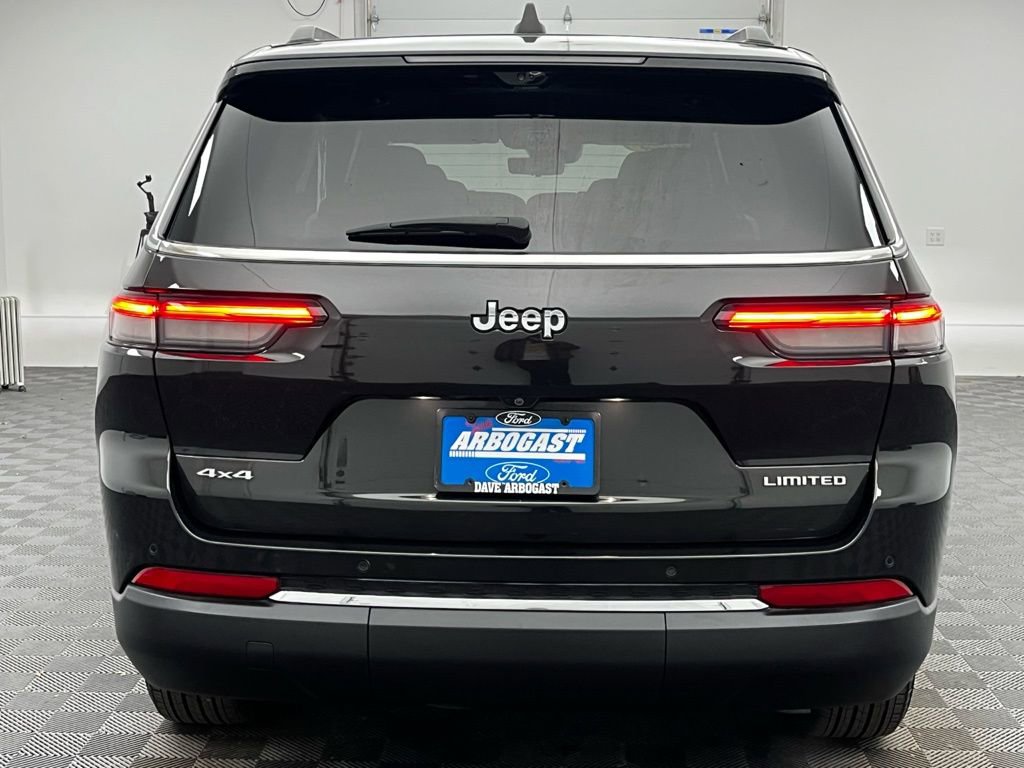 Used 2024 Jeep Grand Cherokee L Limited w/ Luxury Tech Group II image 11