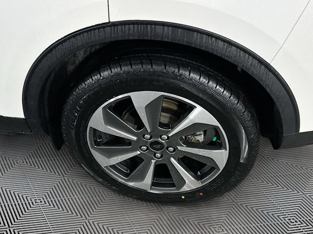 Certified 2024 Ford Escape Platinum AWD/4WD image 35