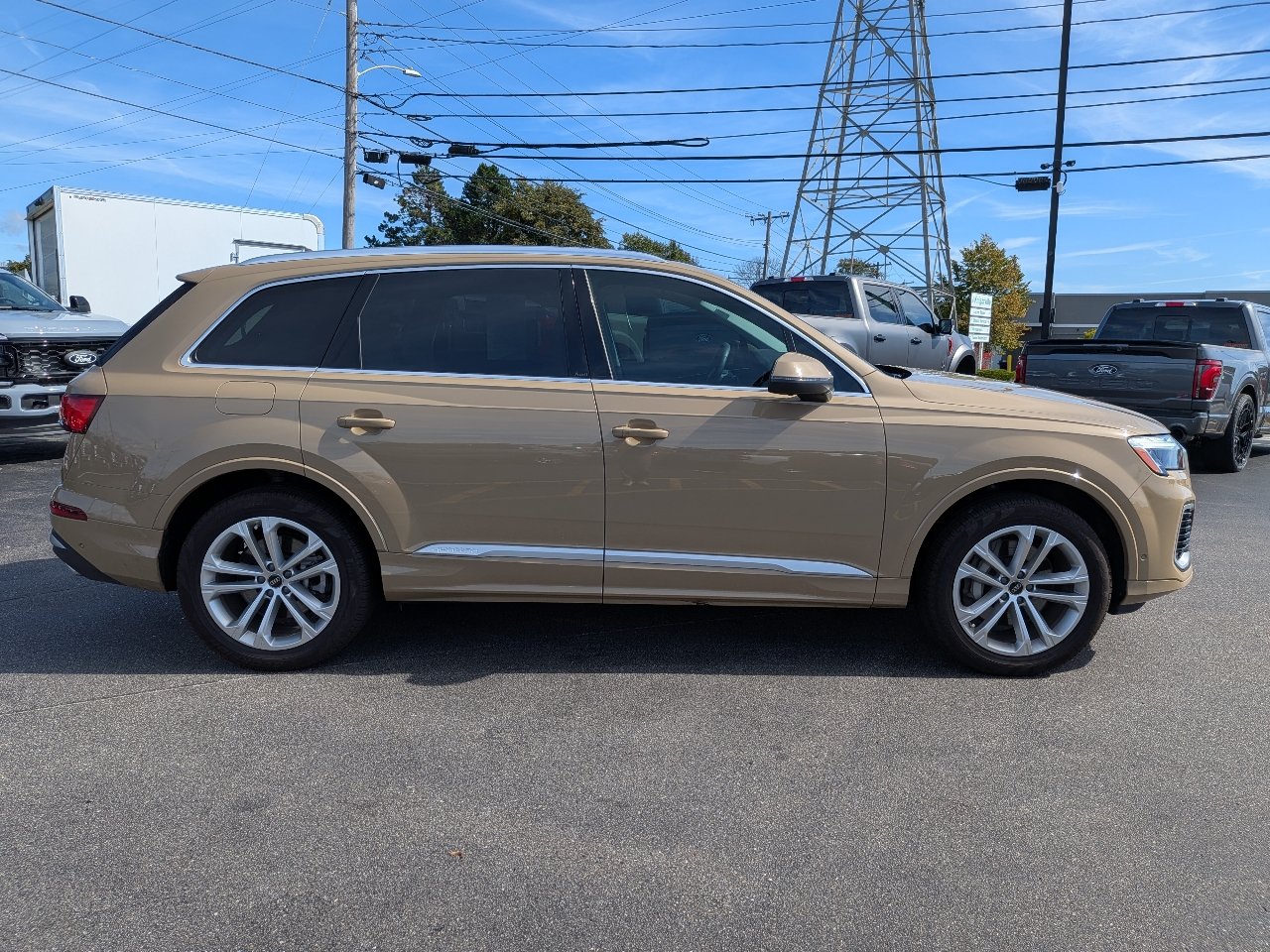Used 2025 Audi Q7 2.0T Premium AWD/4WD image 3