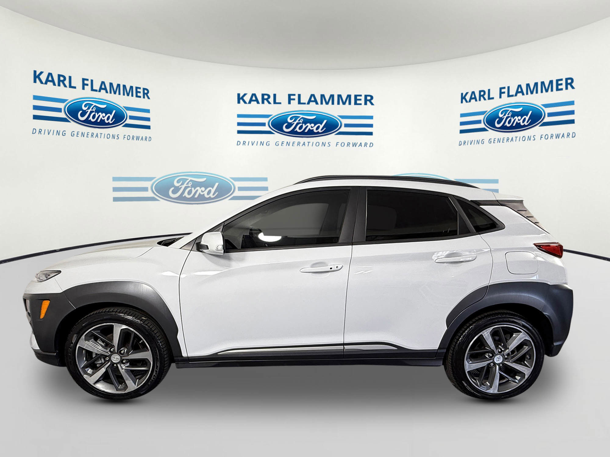 Used 2021 Hyundai Kona Limited w/ Cargo Package image 5