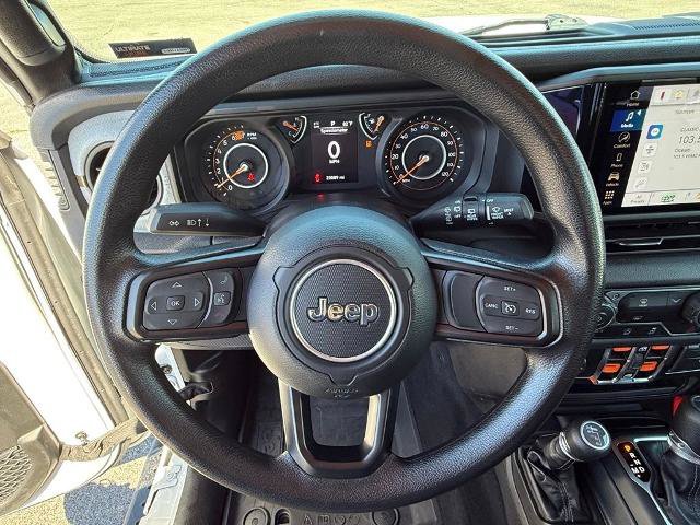 Used 2025 Jeep Wrangler Unlimited Sport AWD/4WD image 16