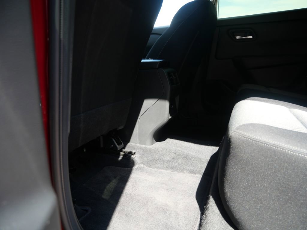 Used 2024 Nissan Rogue SV AWD/4WD image 15