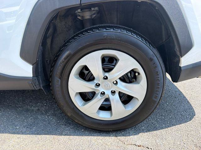 Used 2022 Toyota RAV4 LE FWD image 24