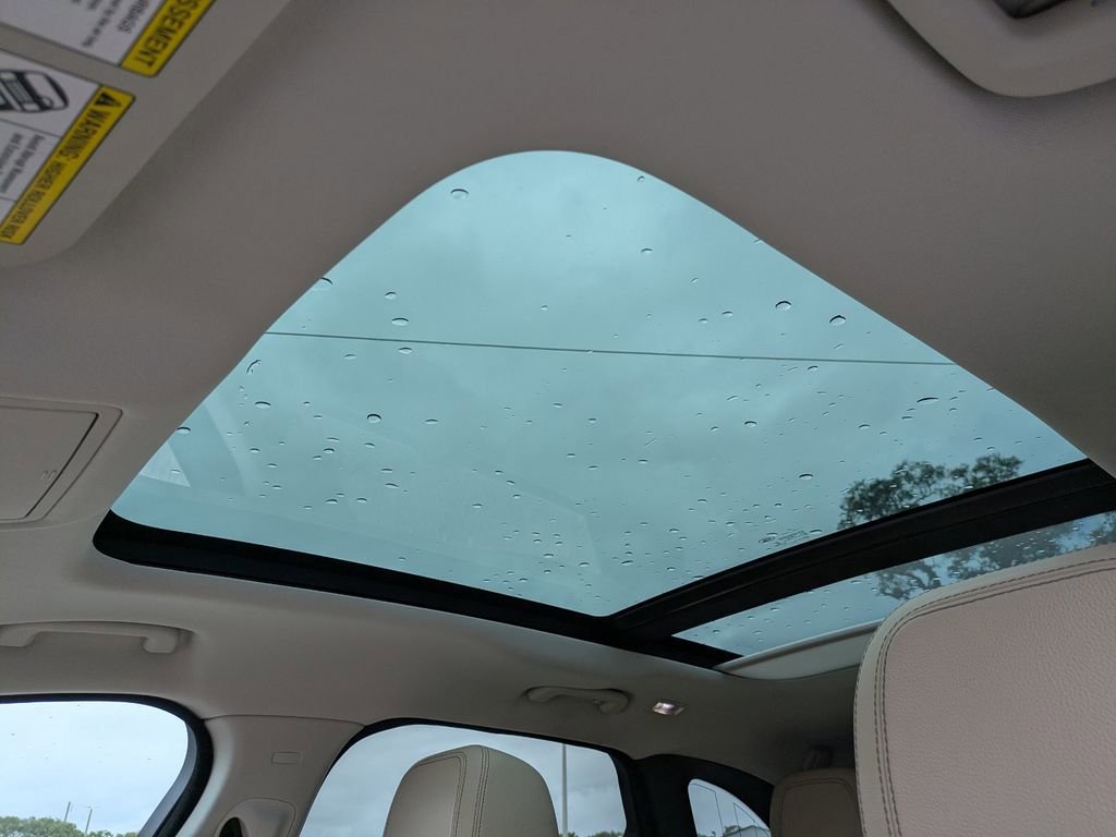 Used 2017 Jaguar F-PACE Prestige image 23