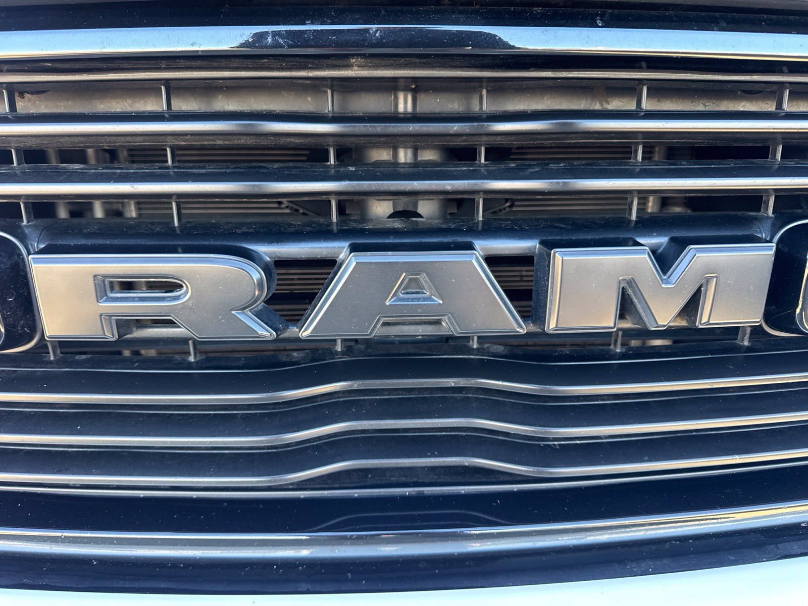 Used 2023 RAM 1500 Laramie AWD/4WD image 13