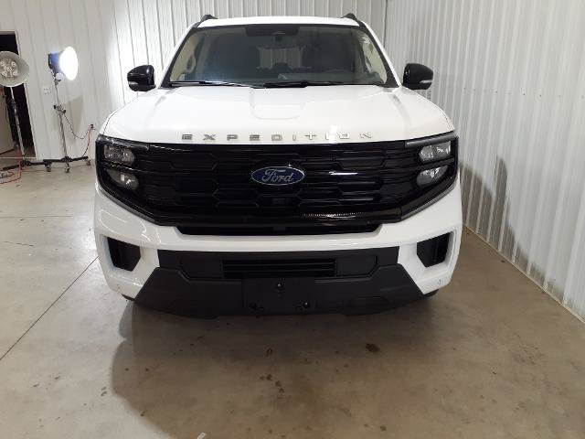 Certified 2025 Ford Expedition Active AWD/4WD image 21
