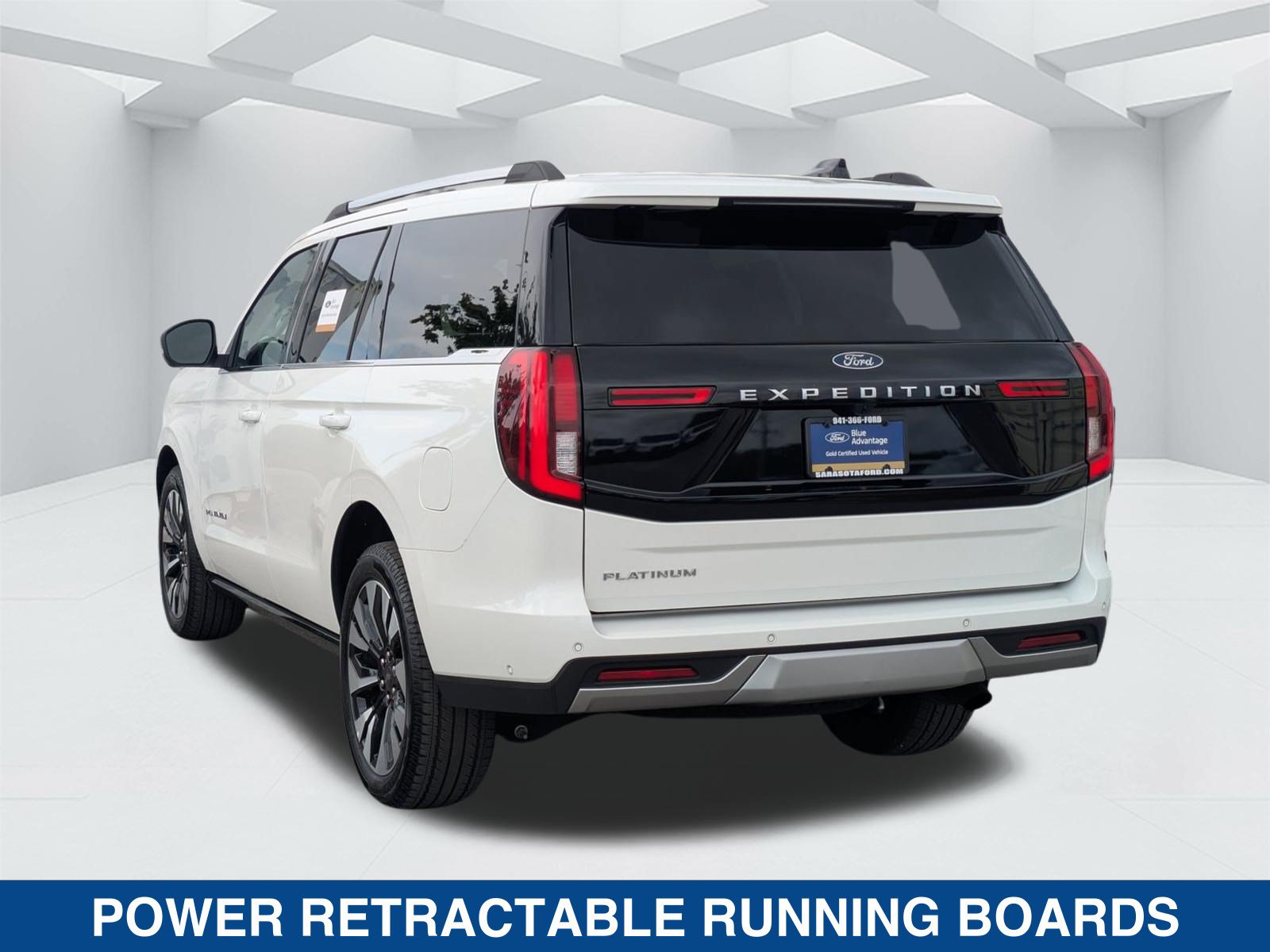 Certified 2025 Ford Expedition Platinum w/ Driver's Package AWD/4WD image 6