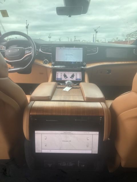 Used 2022 Jeep Grand Wagoneer Series III w/ Rear Seat Video Group 1 image 9