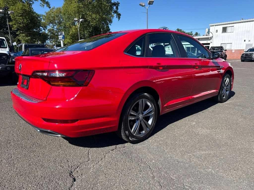 Used 2019 Volkswagen Jetta R-Line w/ R-Line Cold Weather Package FWD image 4