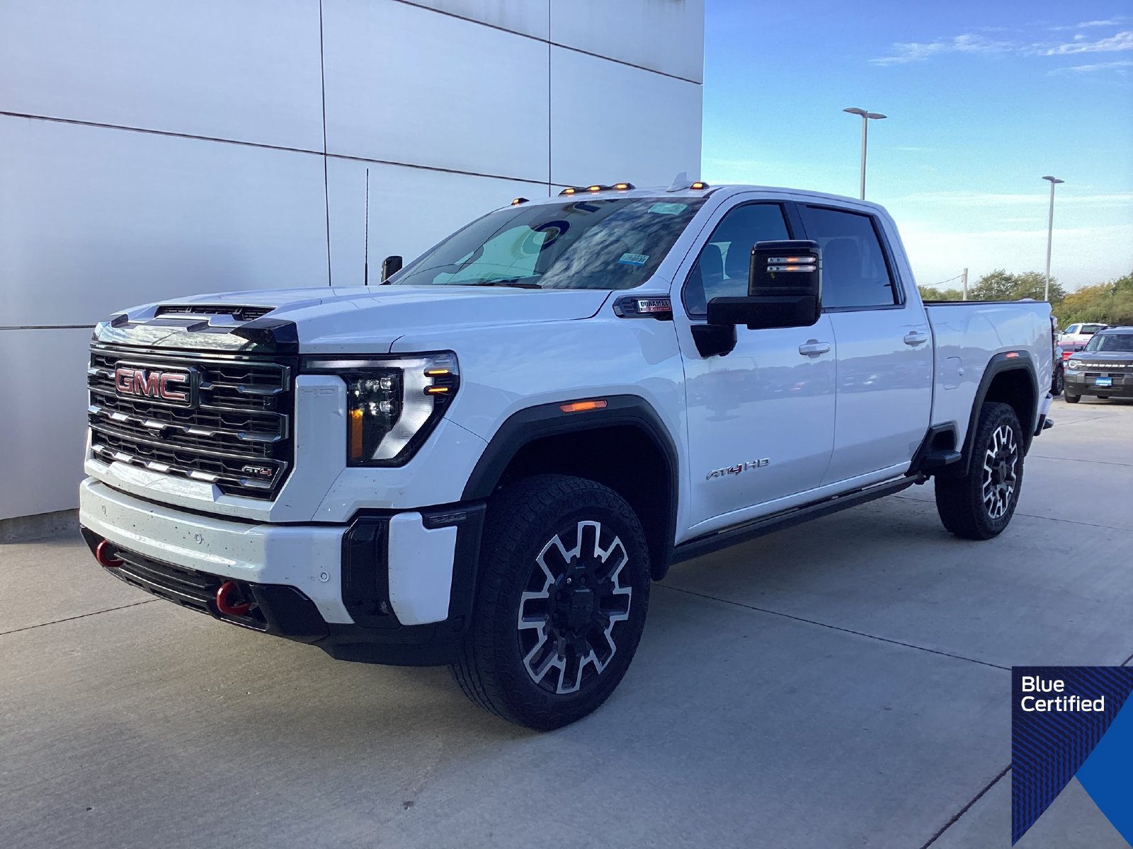 Used 2025 GMC Sierra 2500 AT4 w/ AT4 Premium Plus Package AWD/4WD image 1