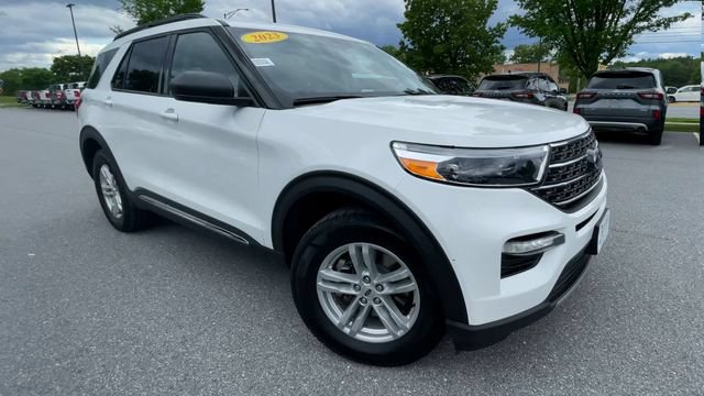 Certified 2023 Ford Explorer XLT w/ Equipment Group 202A AWD/4WD image 8