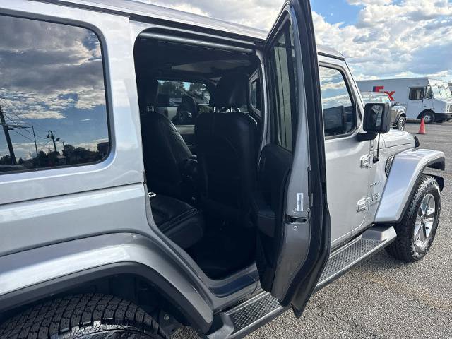 Used 2018 Jeep Wrangler Unlimited Sahara image 9