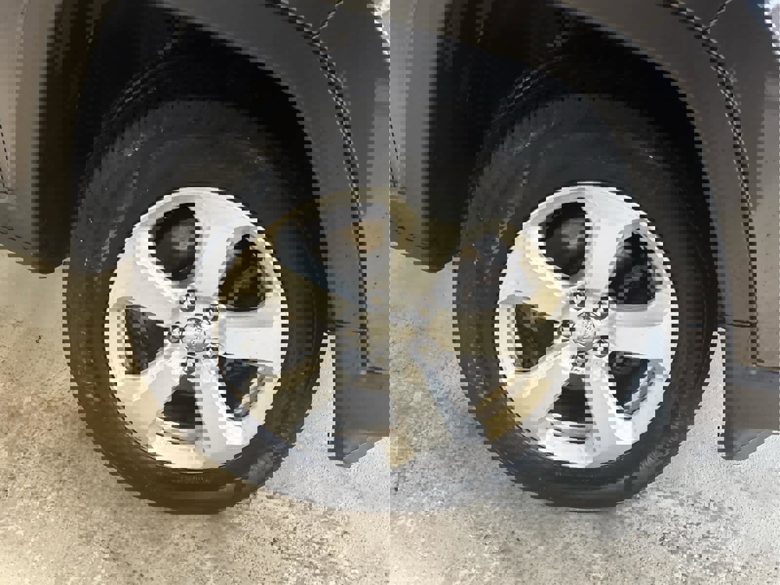 Used 2018 Jeep Compass Latitude w/ Cold Weather Group image 39