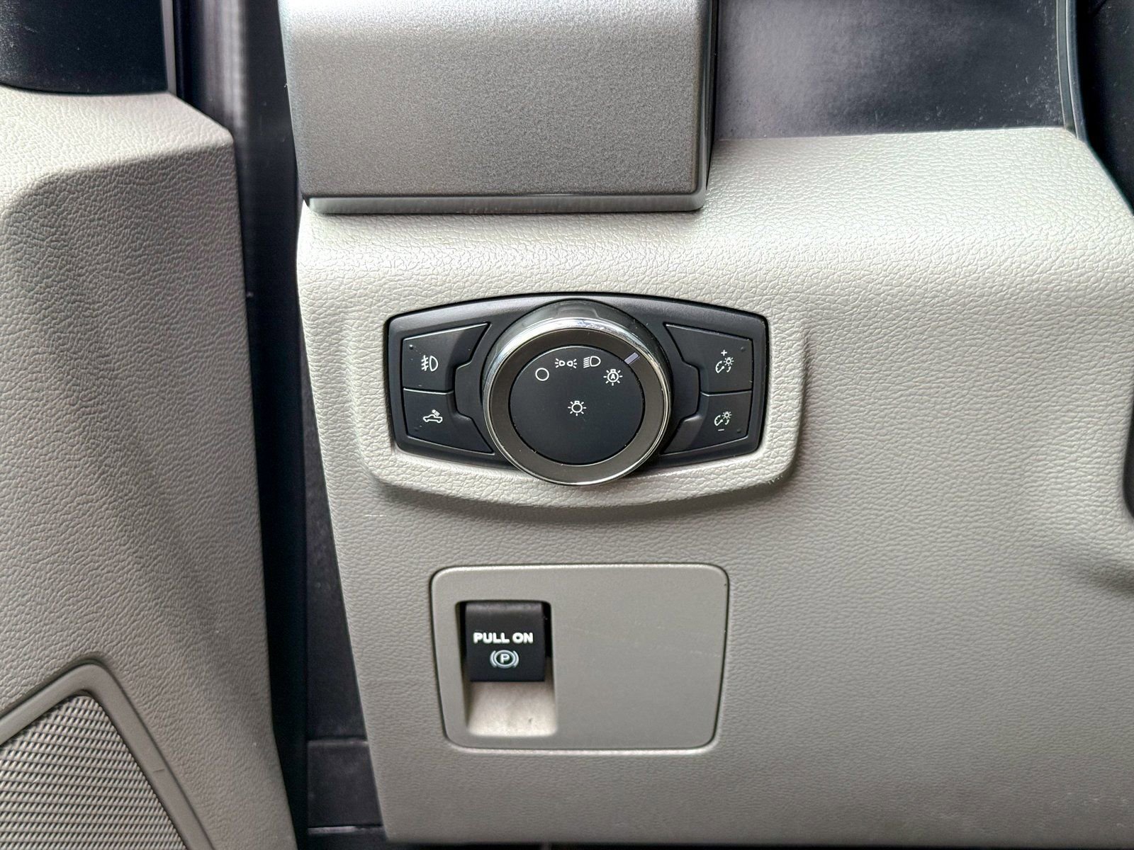 Certified 2020 Ford F150 XLT w/ Trailer Tow Package image 25