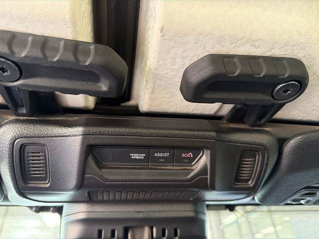 Used 2025 Jeep Wrangler Unlimited Rubicon AWD/4WD image 18