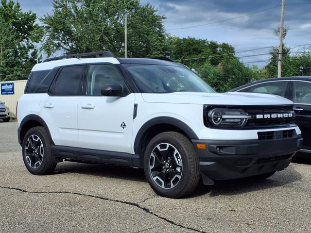 Certified 2023 Ford Bronco Sport Outer Banks w/ Tech Package AWD/4WD image 1