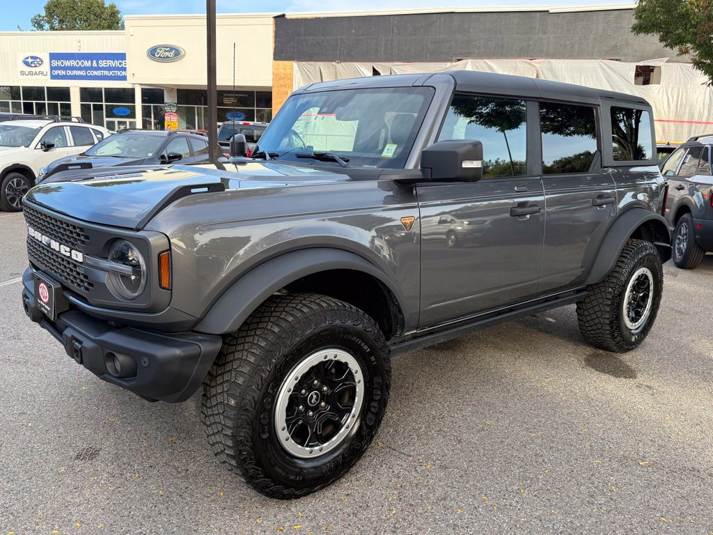 Certified 2023 Ford Bronco Badlands w/ Sasquatch Package AWD/4WD image 4