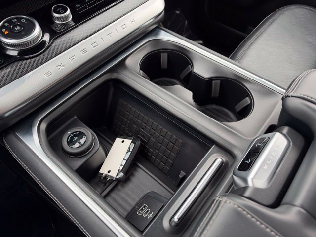 Certified 2025 Ford Expedition Max Platinum w/ Stealth Appearance Package AWD/4WD image 13