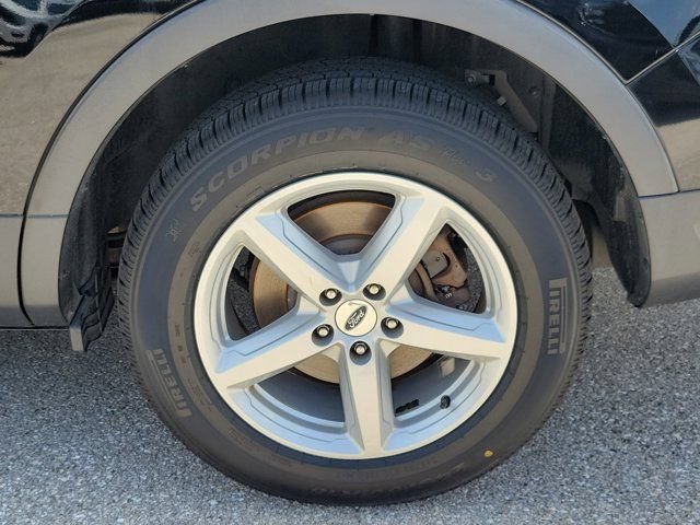 Certified 2018 Ford Explorer FWD image 8