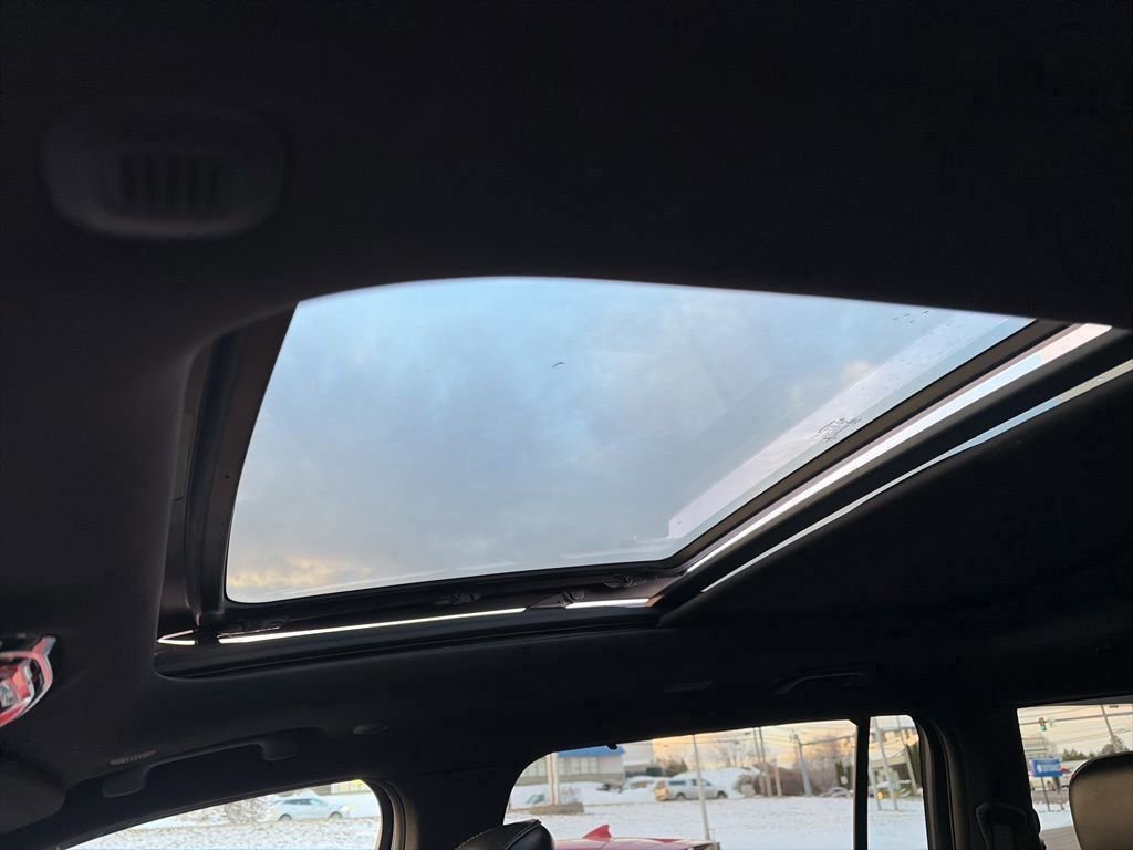 Used 2022 Jeep Grand Cherokee L Overland w/ Advanced Protech Group III image 19