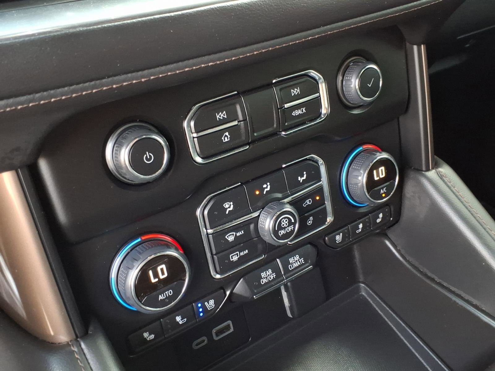 Used 2024 Chevrolet Tahoe High Country w/ Advanced Technology Package image 26