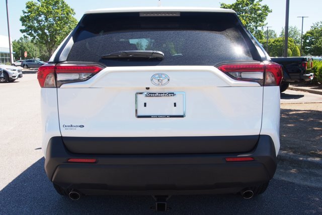 Used 2024 Toyota RAV4 LE FWD image 6