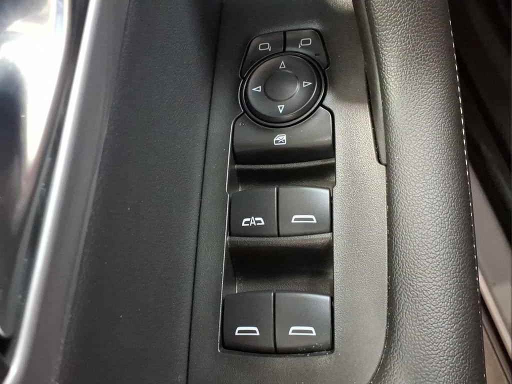 Used 2025 Chevrolet Blazer LT AWD/4WD image 18