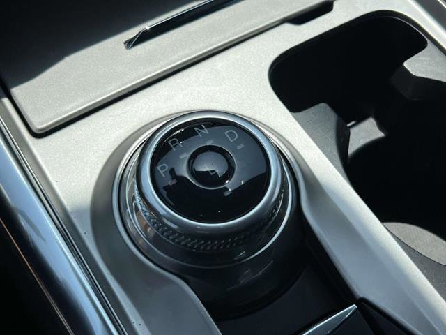 Certified 2022 Ford Explorer XLT w/ Equipment Group 202A image 16