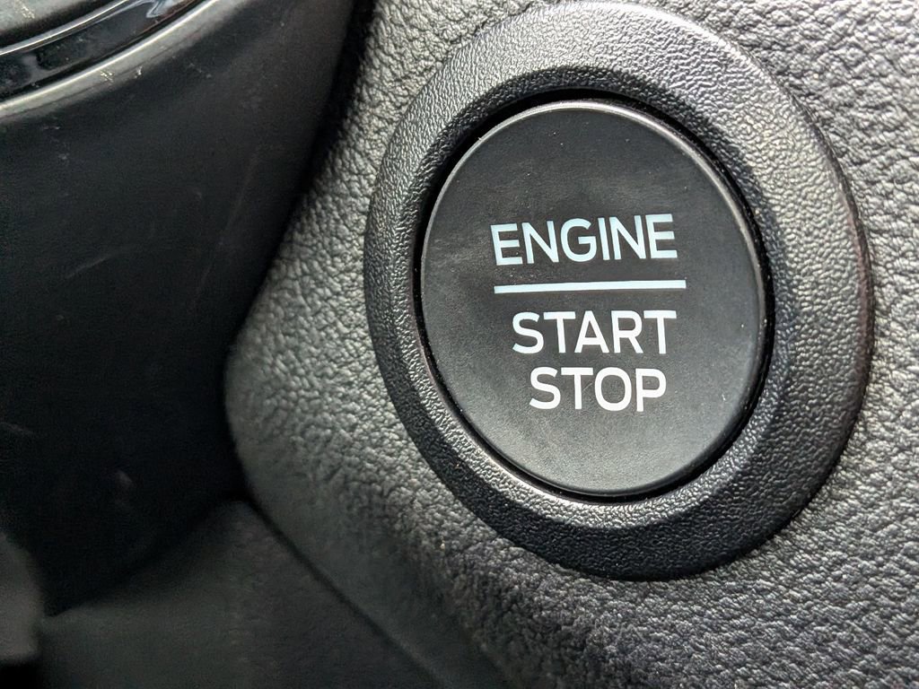 Certified 2025 Ford Escape ST-Line image 28