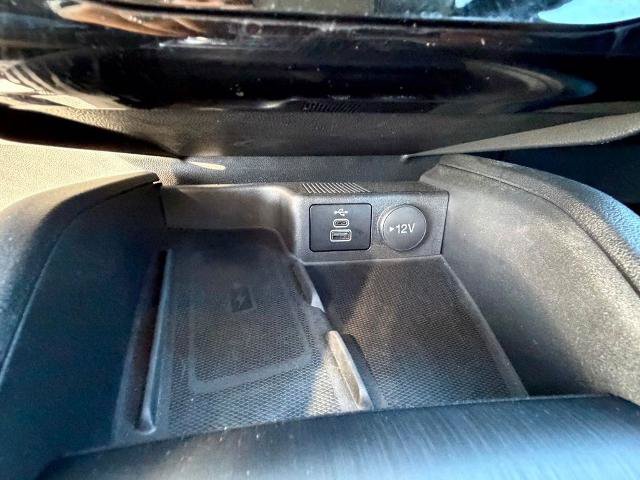 Certified 2025 Ford Escape Platinum AWD/4WD image 25
