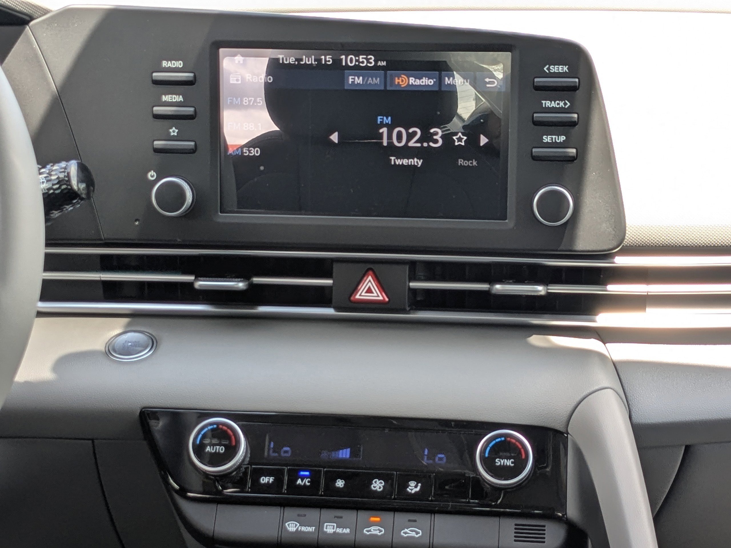 Used 2025 Hyundai Elantra Sport FWD image 12