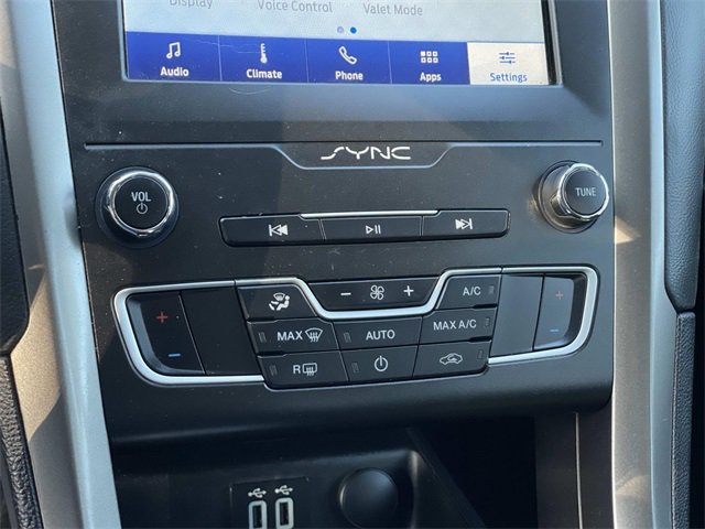 Certified 2020 Ford Fusion SE image 16