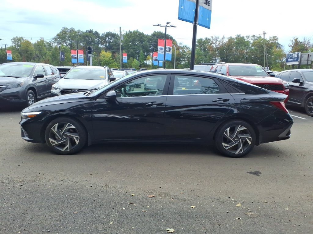 Used 2024 Hyundai Elantra SEL w/ Convenience Package FWD image 20