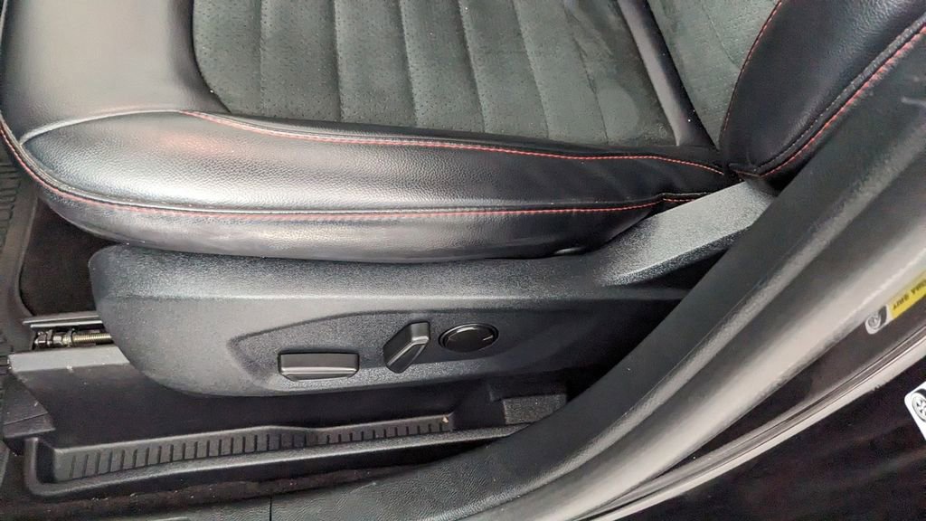 Certified 2024 Ford Edge ST-Line image 27