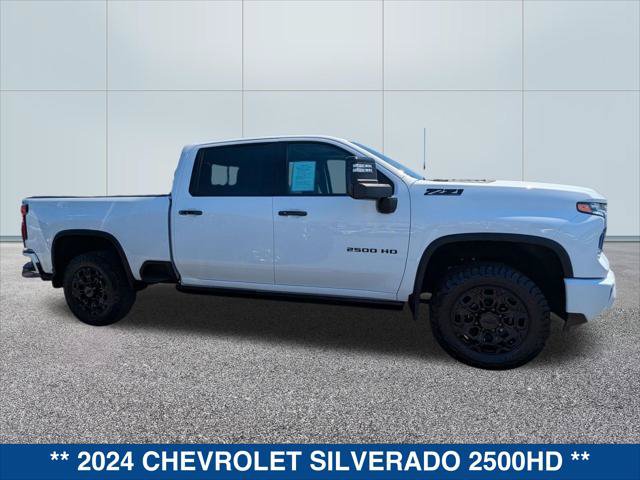 Used 2024 Chevrolet Silverado 2500 LTZ w/ LTZ Plus Package AWD/4WD image 6