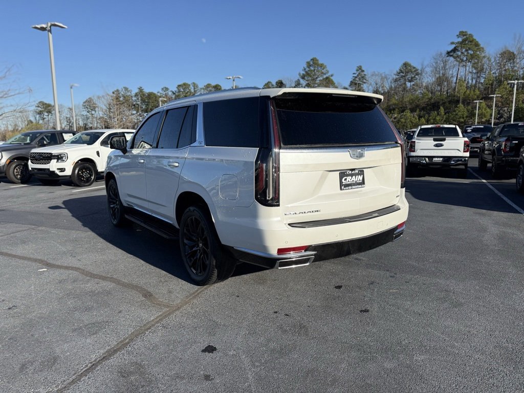Used 2022 Cadillac Escalade Luxury image 3