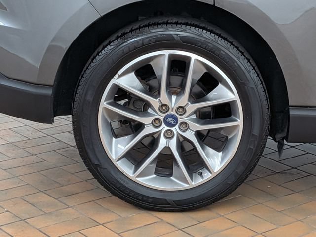 Certified 2017 Ford Edge Titanium w/ Equipment Group 301A AWD/4WD image 10