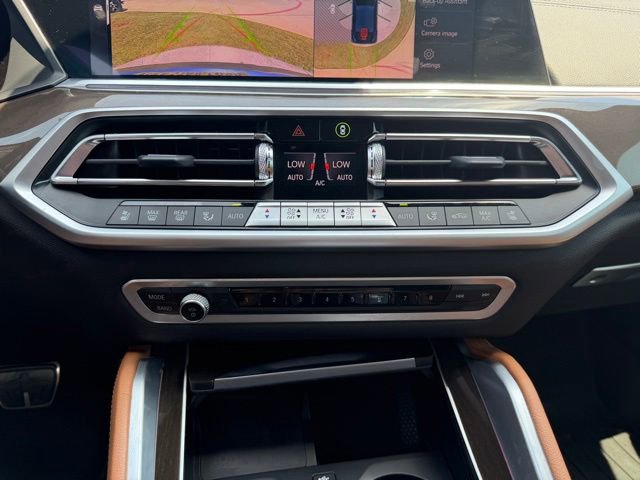 Used 2022 BMW X6 M50i w/ Executive Package AWD/4WD image 18